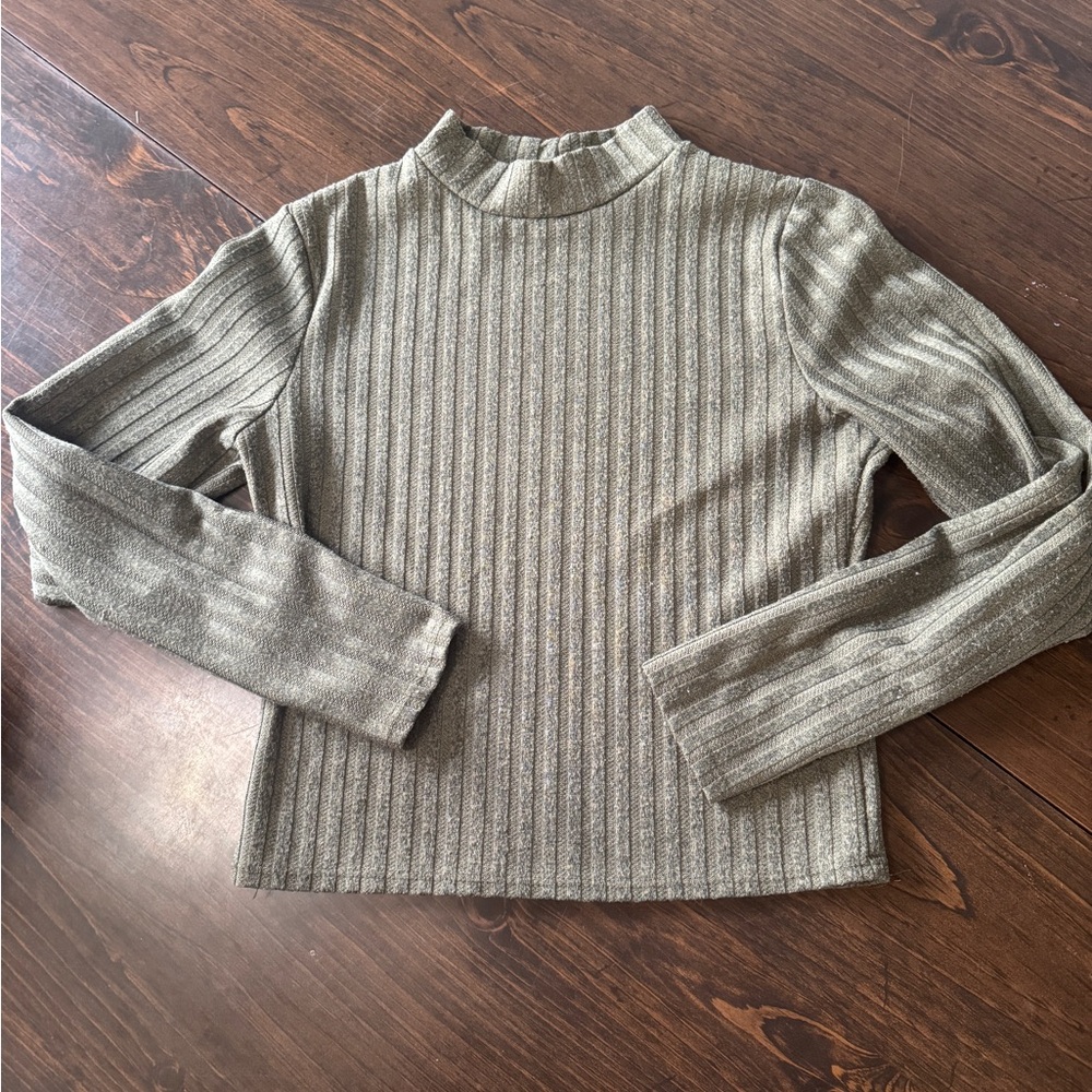 Metallic Ribbed Long Sleeve Top